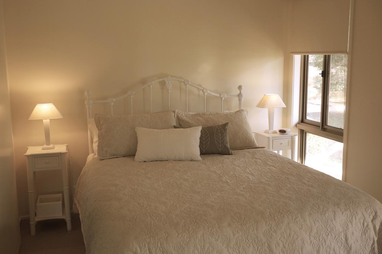 Little Lake Cottage Nyora Δωμάτιο φωτογραφία