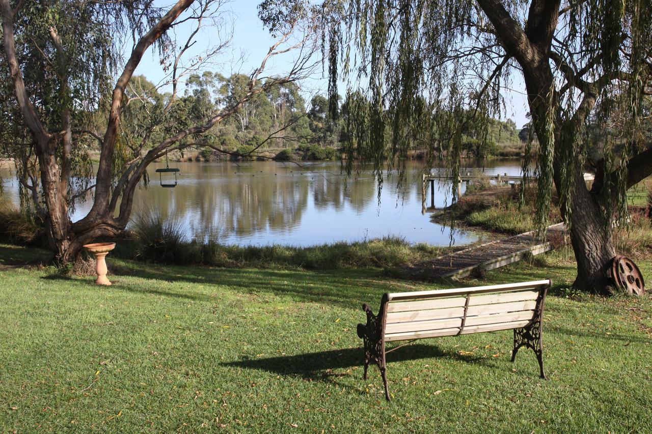 Little Lake Cottage Nyora Εξωτερικό φωτογραφία